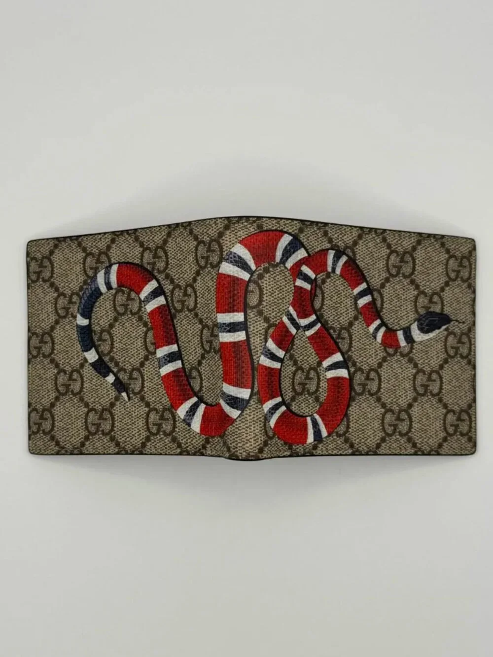Gucci Kingsnake GG Supreme Wallet Beige